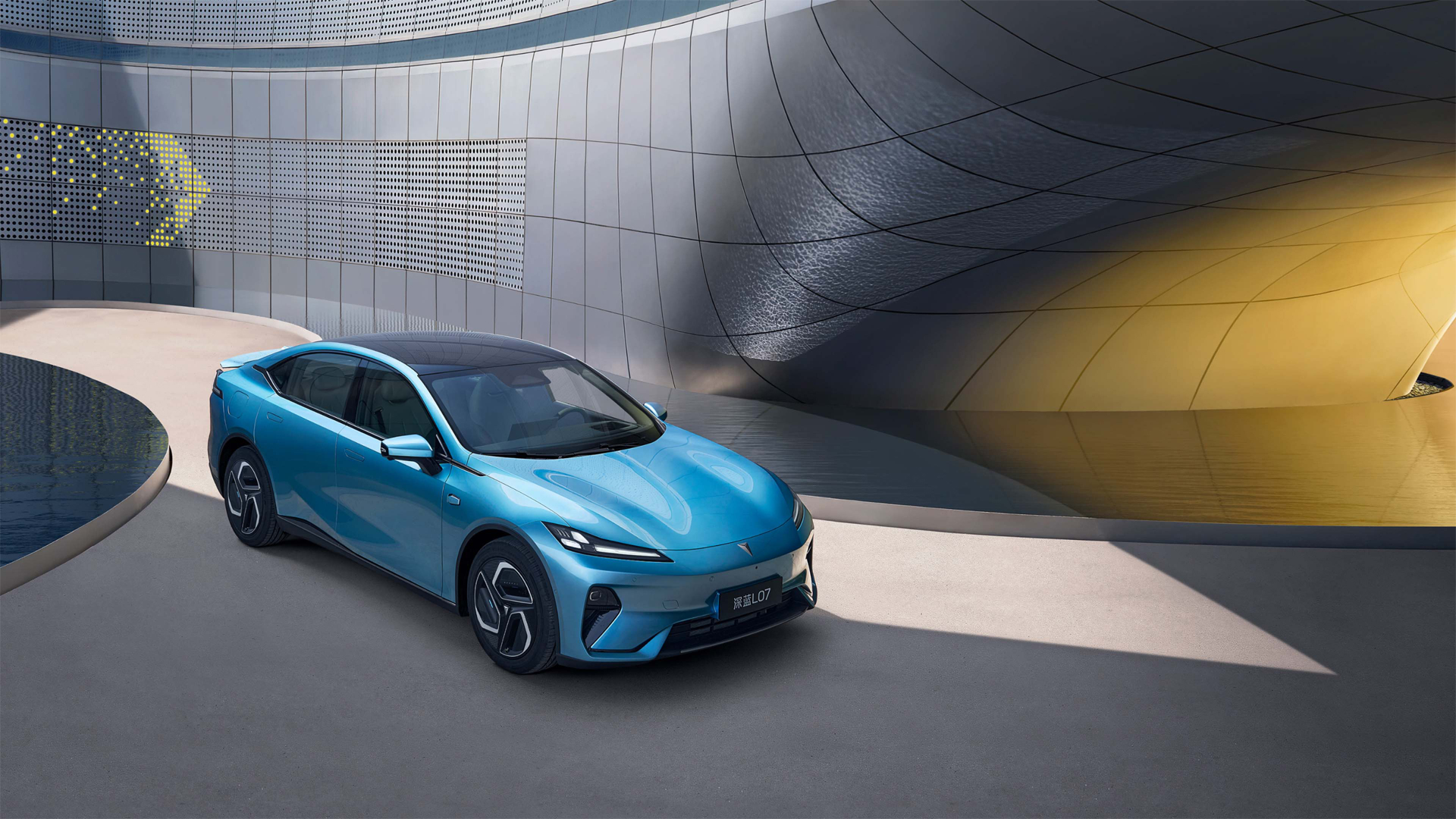 Электромобили Deepal L07 из Китая